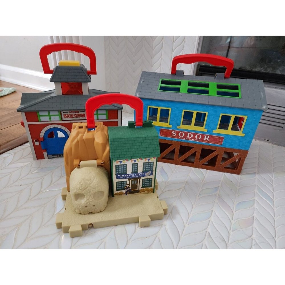 LOT Thomas & Friends SODOR COVERED BRIDGE  Take & Play 2007 3 SETS  - 27.1